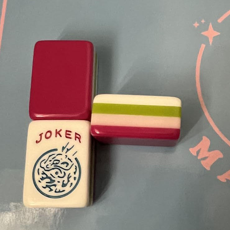 Layered Stripe Mahjong Set – 166 Tiles (Acrylic, Engraved Logo)